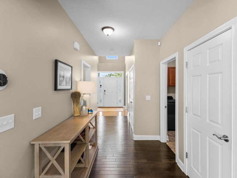 8275 Marwithe Place, New Albany, OH 43054 Photo 10