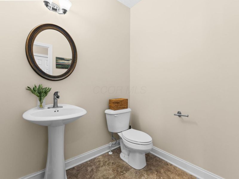 8275 Marwithe Place, New Albany, OH 43054 Photo 37