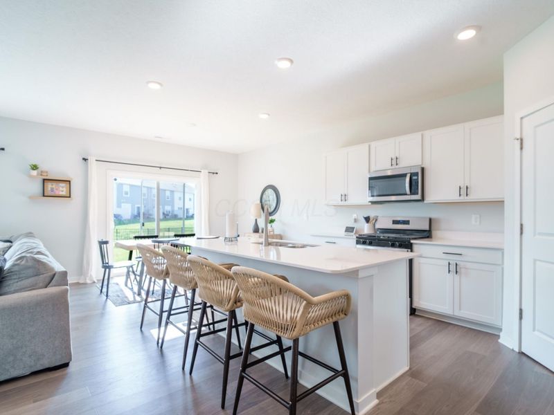 834 Allegro Drive , Reynoldsburg, OH 43068 Photo 3