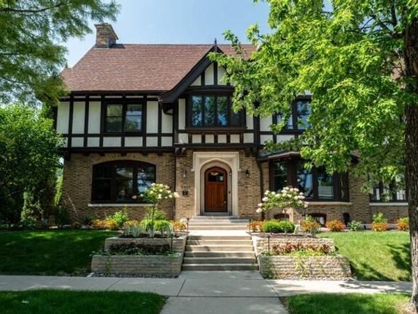 3107 N Shepard AVENUE, Milwaukee, WI 53211