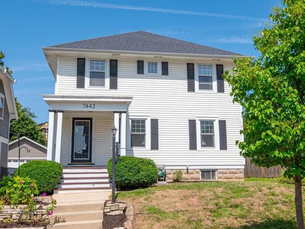 7442 Lincoln PLACE, Wauwatosa, WI 53213