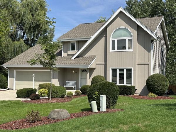 3981 S Victoria COURT, New Berlin, WI 53151