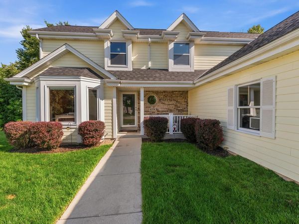 4370 W Carmel DRIVE, Franklin, WI 53132