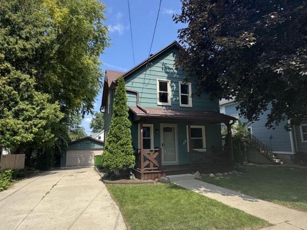 438 Pleasant STREET, Hartford, WI 53027