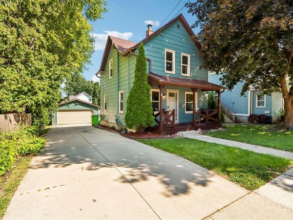 438 Pleasant STREET, Hartford, WI 53027