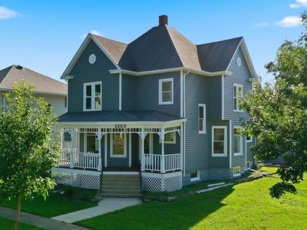 1223 N Locust Street, Pontiac, IL 61764