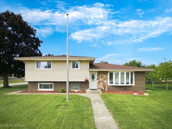 7040 W 107th Street , Worth, IL 60482