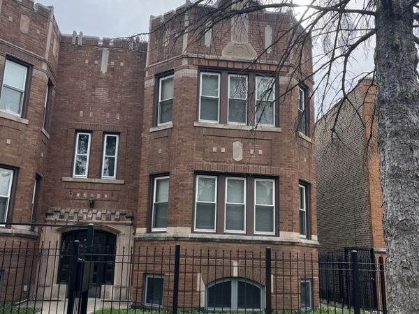 6615 S Sacramento Avenue, Unit 2N, Chicago, IL 60629