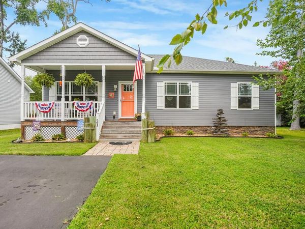 21 10th Street, COLONIAL BEACH, VA 22443