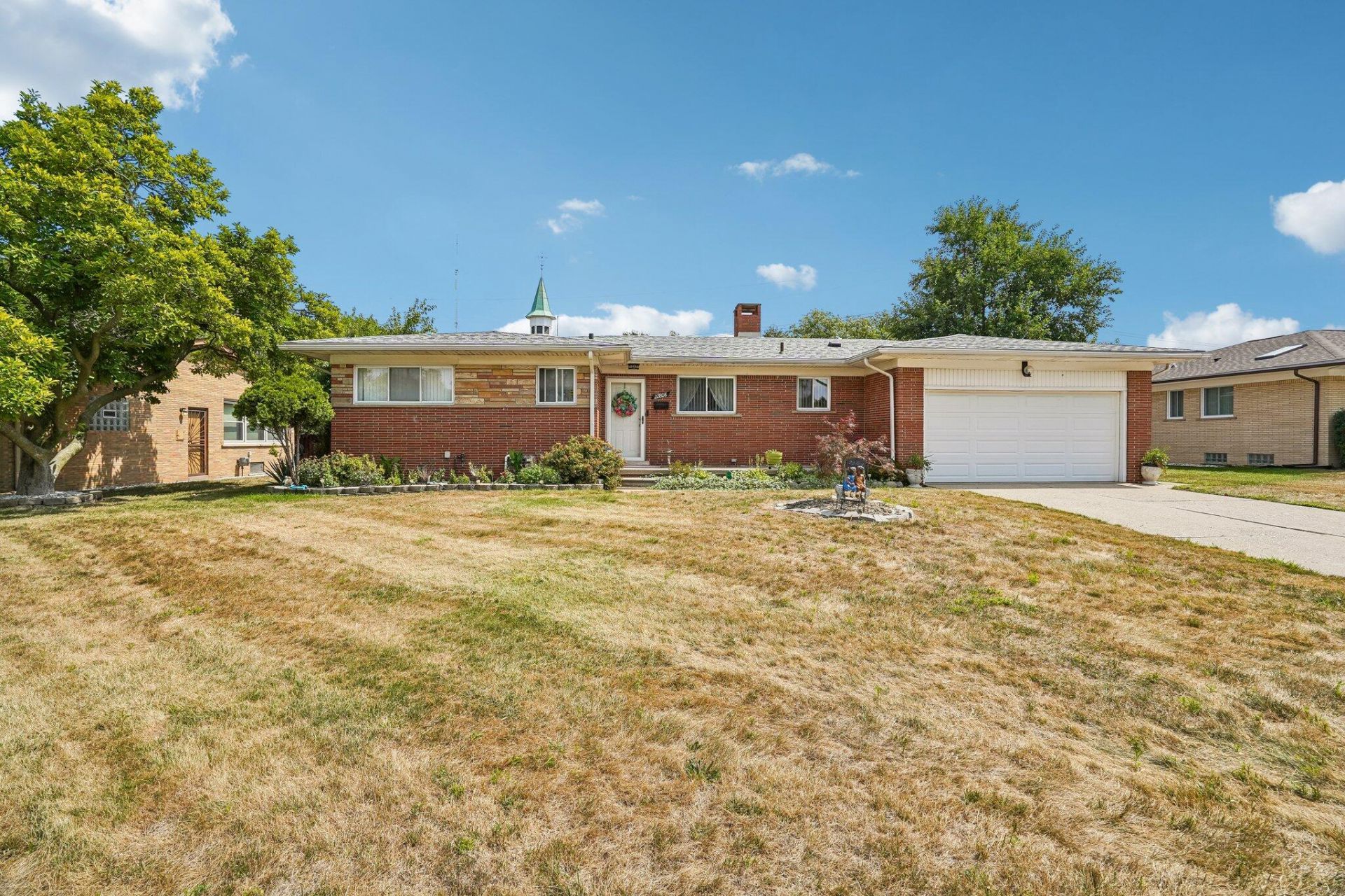 22808 Greenview Road, Southfield, MI 48075 Main Photo