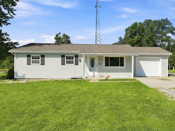 2258 N Shady Lane, Bluffton, IN 46714