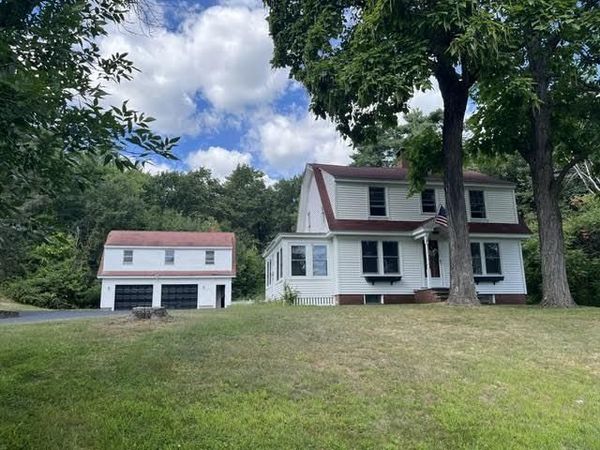 37 High Street, Hollis, ME 04042