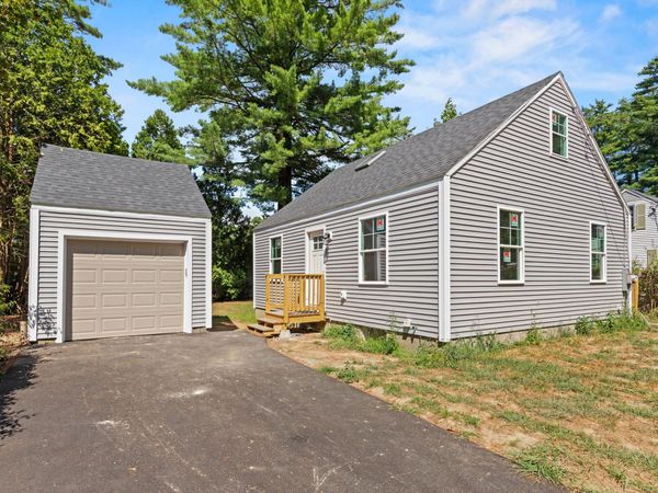 27 Chamberlain Avenue , Brunswick, ME 04011
