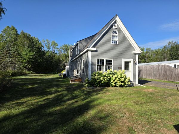 55 Bay Road , Bowdoinham, ME 04008