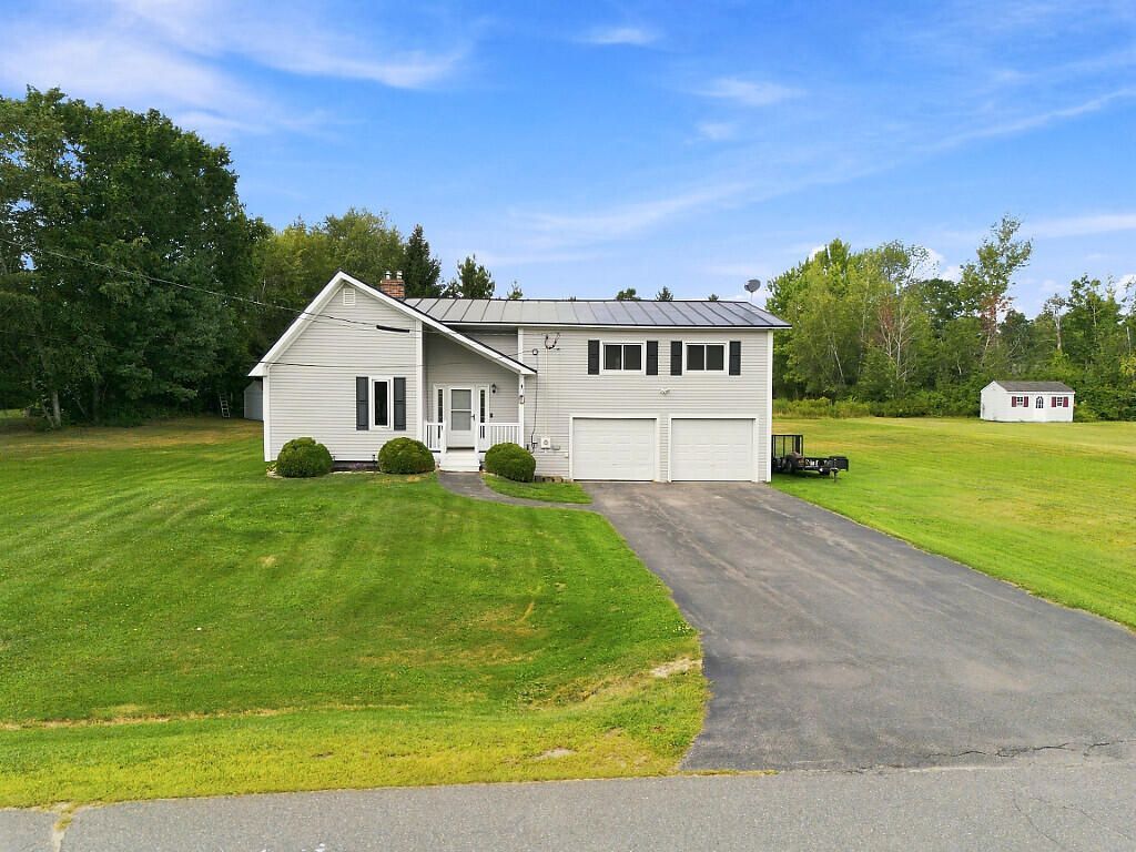 6 Penny Lane, Waterville, ME 04901 Main Photo