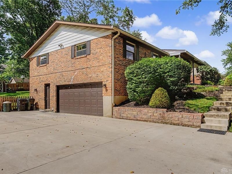 2109 Vemco Drive, Bellbrook, OH 45305 Photo 4