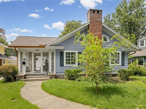6024 OAK Street, Kansas City, MO 64113