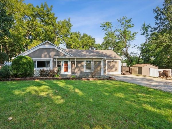 204 E 96th Street, Kansas City, MO 64114