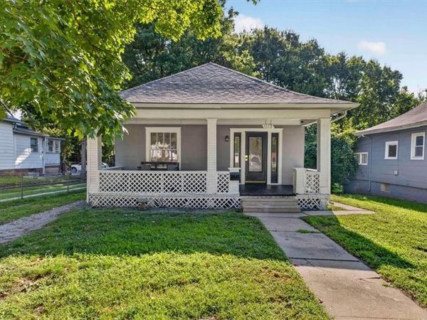 1117 S Noland Road, Independence, MO 64050