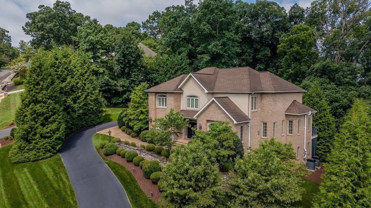 144 STEEPLECHASE DR primary photo