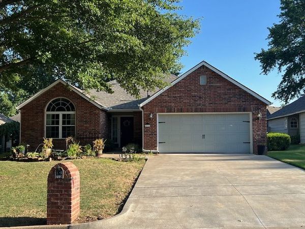 8910 E 100th Place , Tulsa, OK 74133