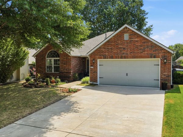 8910 E 100th Place, Tulsa, OK 74133