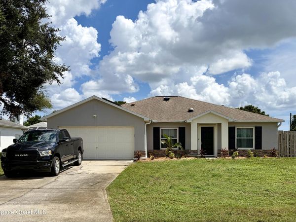 339 Hawthorne Lane NE , Palm Bay, FL 32907