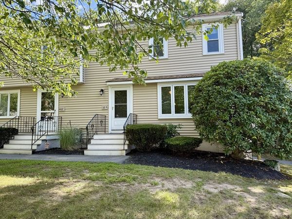 101 Cardinal Lane, Unit 101, Tyngsborough, MA 01879