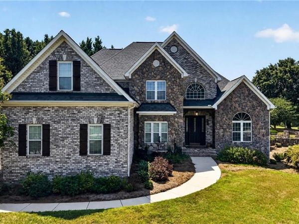493 Mashie Drive, Summerfield, NC 27358