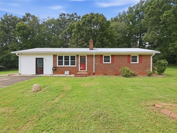 212 Circle Drive, Dobson, NC 27017