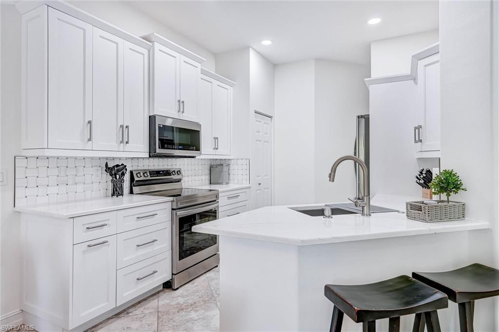 750 Tarpon Cove Dr, Unit 202, Naples, FL 34110 Photo