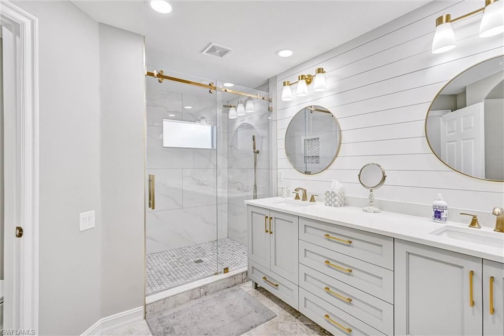 750 Tarpon Cove Dr, Unit 202, Naples, FL 34110 Photo