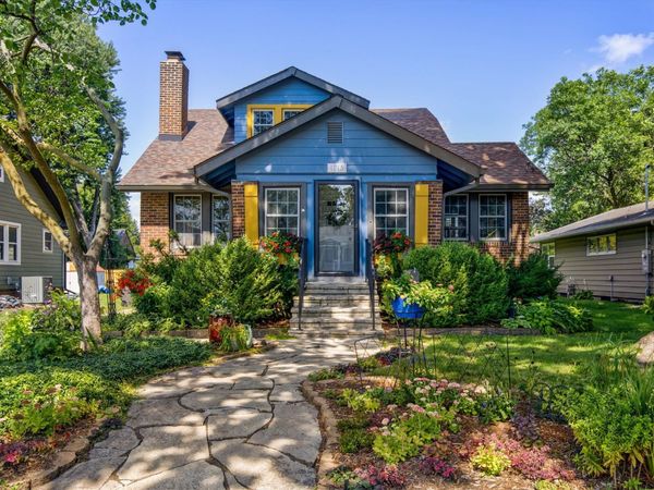 1713 Beaver Avenue, Des Moines, IA 50310
