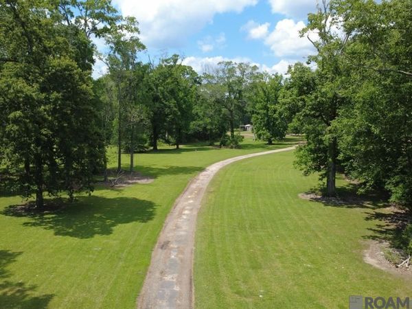 10717 Mccullough Rd, Zachary, LA 70791