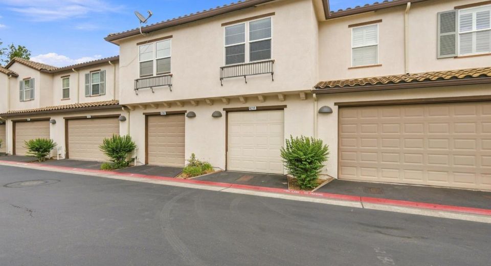 8298 Crystal Walk Cir #5, Unit 5, Elk Grove, CA 95758 Photo