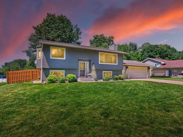 4251 Elizabeth Lane , Vadnais Heights, MN 55127