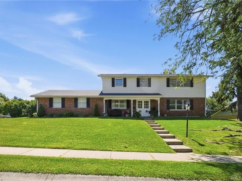 3161 Sherwood Park Drive, Springfield, OH 45505 Photo 3