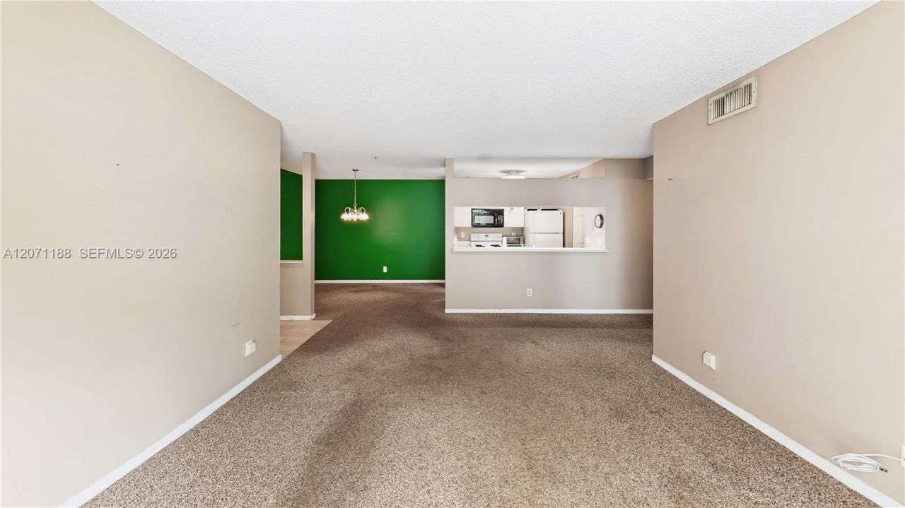 15780 SW 106th Ter , Unit 104, Miami, FL 33196 Photo