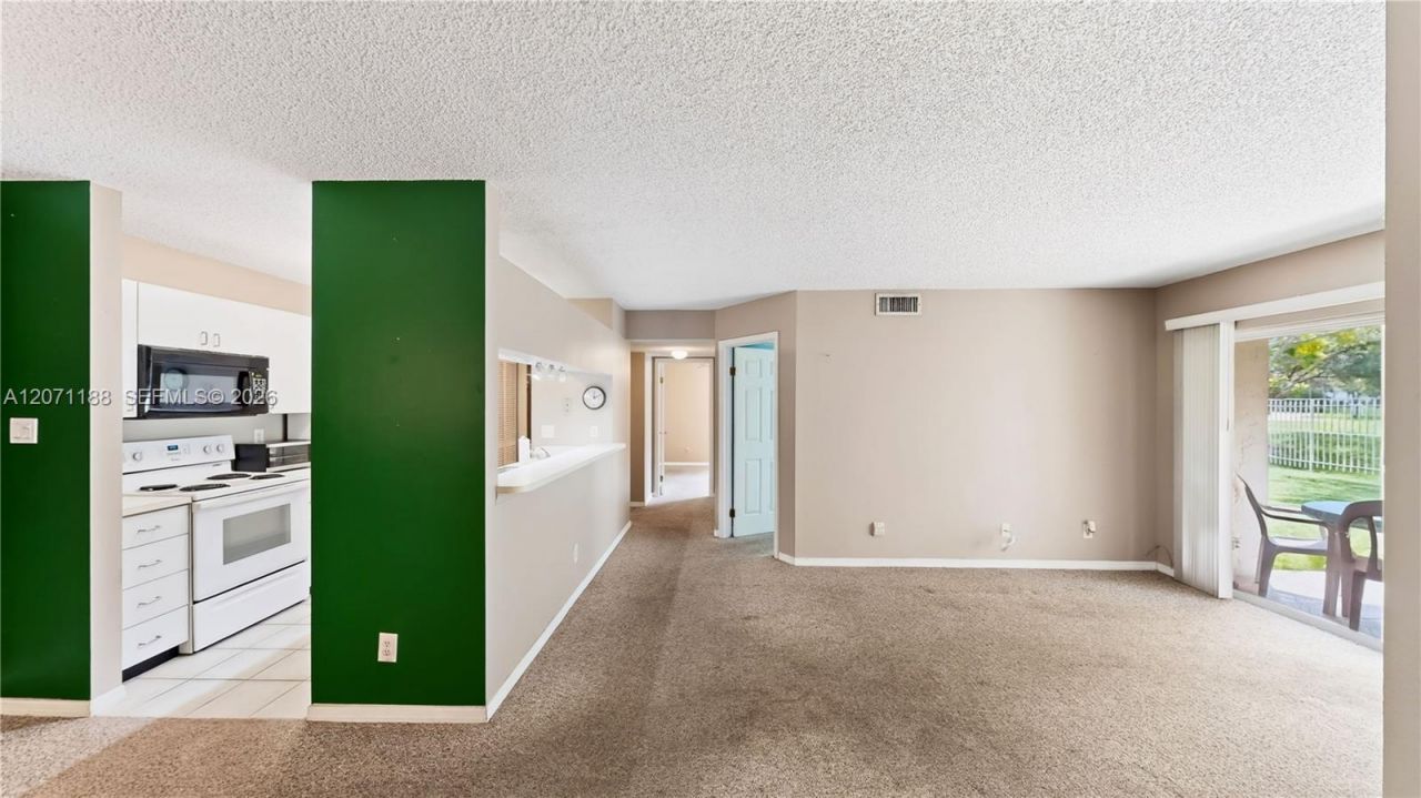 15780 SW 106th Ter , Unit 104, Miami, FL 33196 Photo