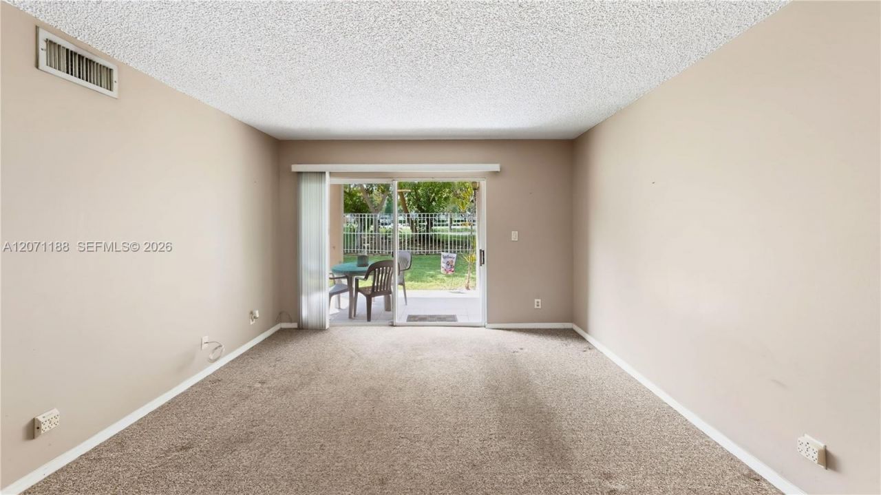 15780 SW 106th Ter , Unit 104, Miami, FL 33196 Photo