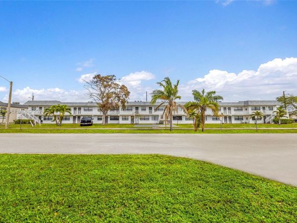 301 NW 32nd Ct , Unit 1-46, Pompano Beach, FL 33064