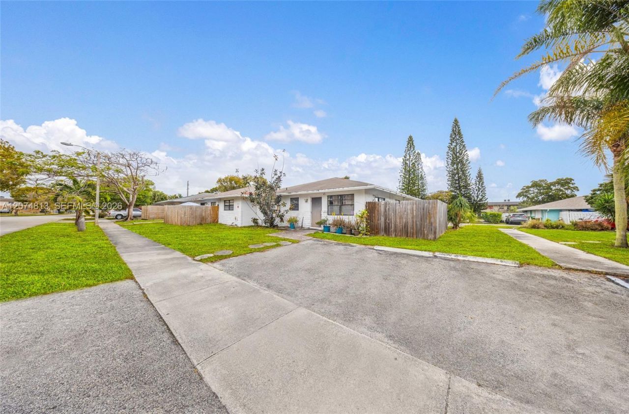 301 NW 32nd Ct , Unit 1-46, Pompano Beach, FL 33064 Photo