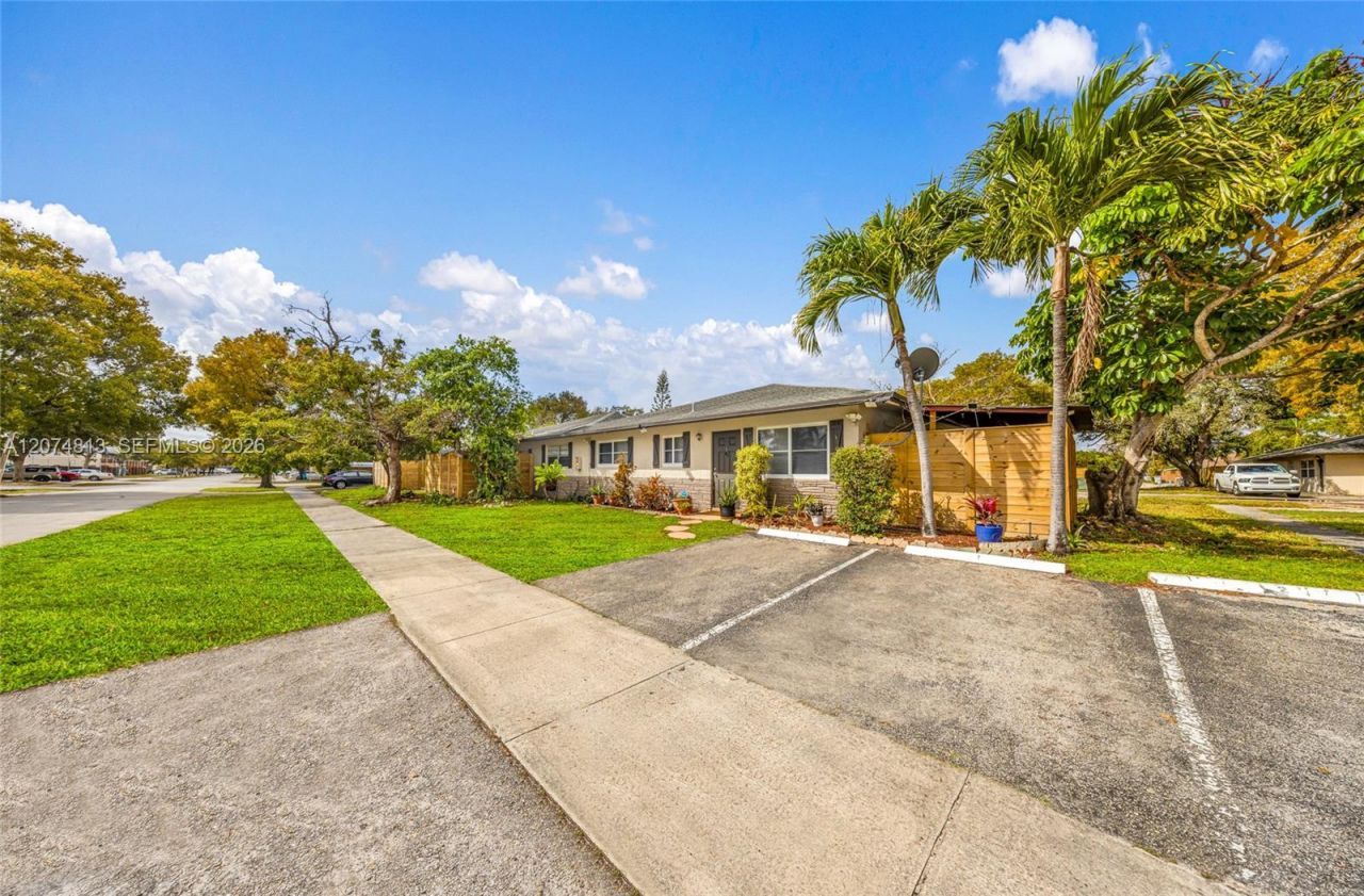 301 NW 32nd Ct , Unit 1-46, Pompano Beach, FL 33064 Photo