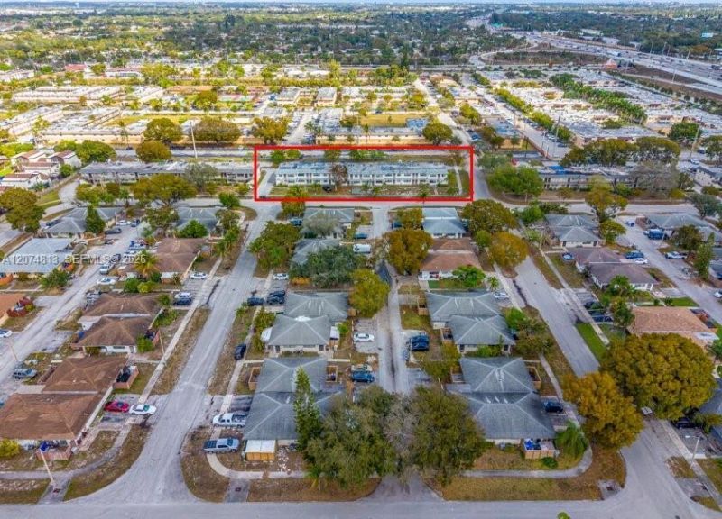 301 NW 32nd Ct, Unit 1-22, Pompano Beach, FL 33064 Photo