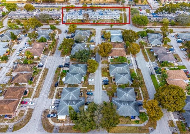 301 NW 32nd Ct, Unit 1-22, Pompano Beach, FL 33064 Photo