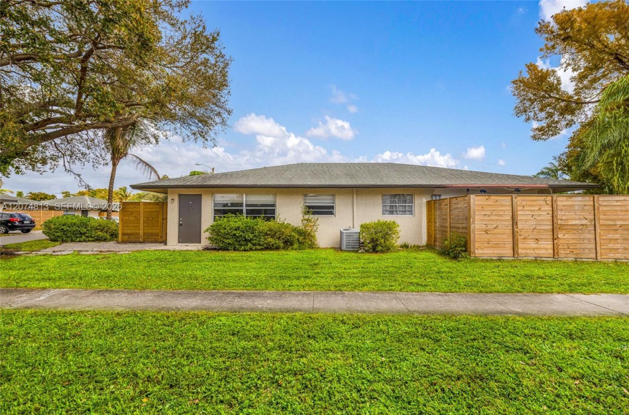 301 NW 32nd Ct , Unit 1-46, Pompano Beach, FL 33064 Photo