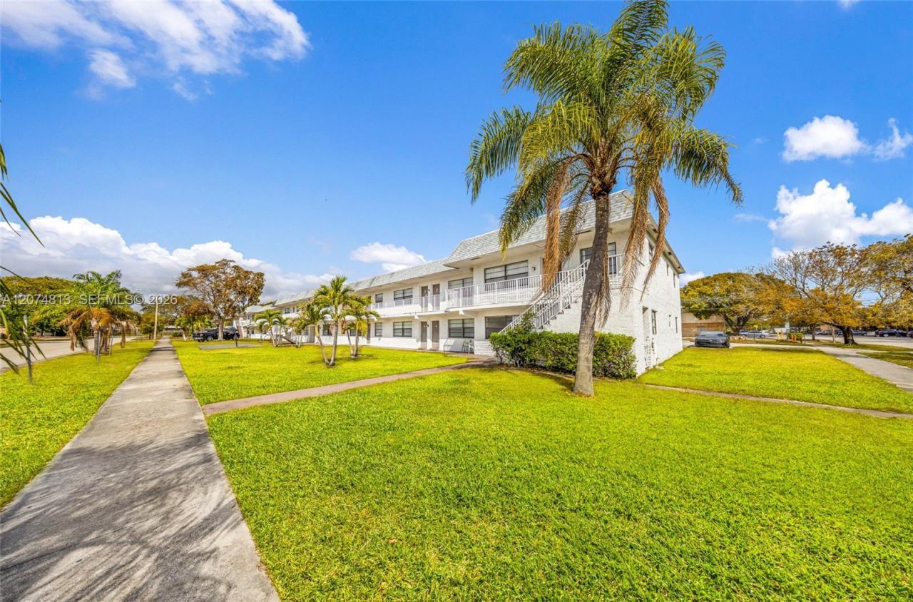 301 NW 32nd Ct , Unit 1-46, Pompano Beach, FL 33064 Photo