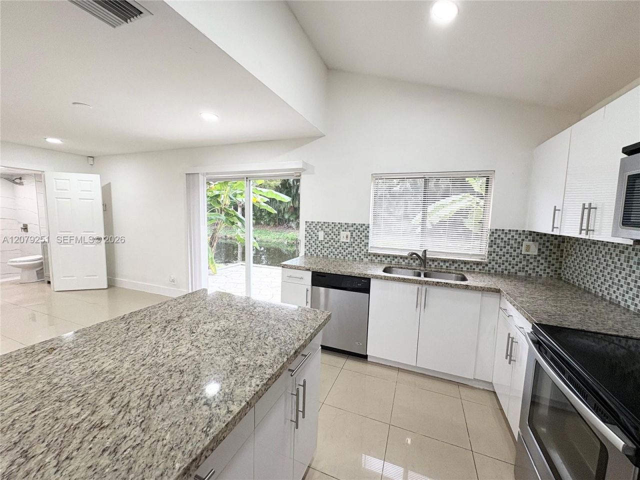 720 NW 132nd Ter, Plantation, FL 33325 Photo