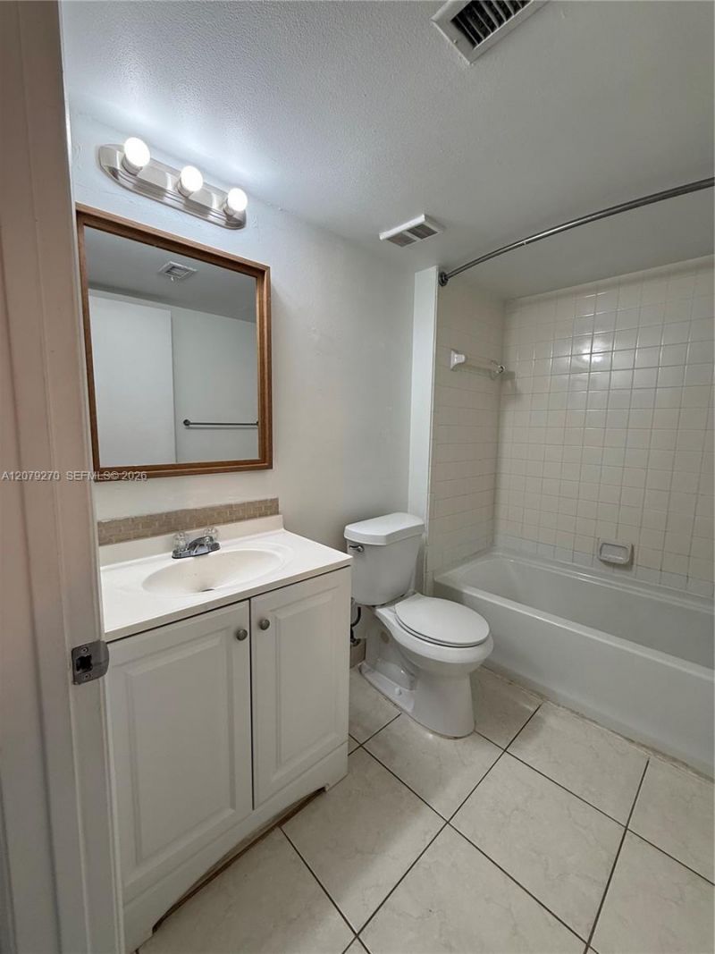 9999 Summerbreeze Dr , Unit 119, Sunrise, FL 33322 Photo
