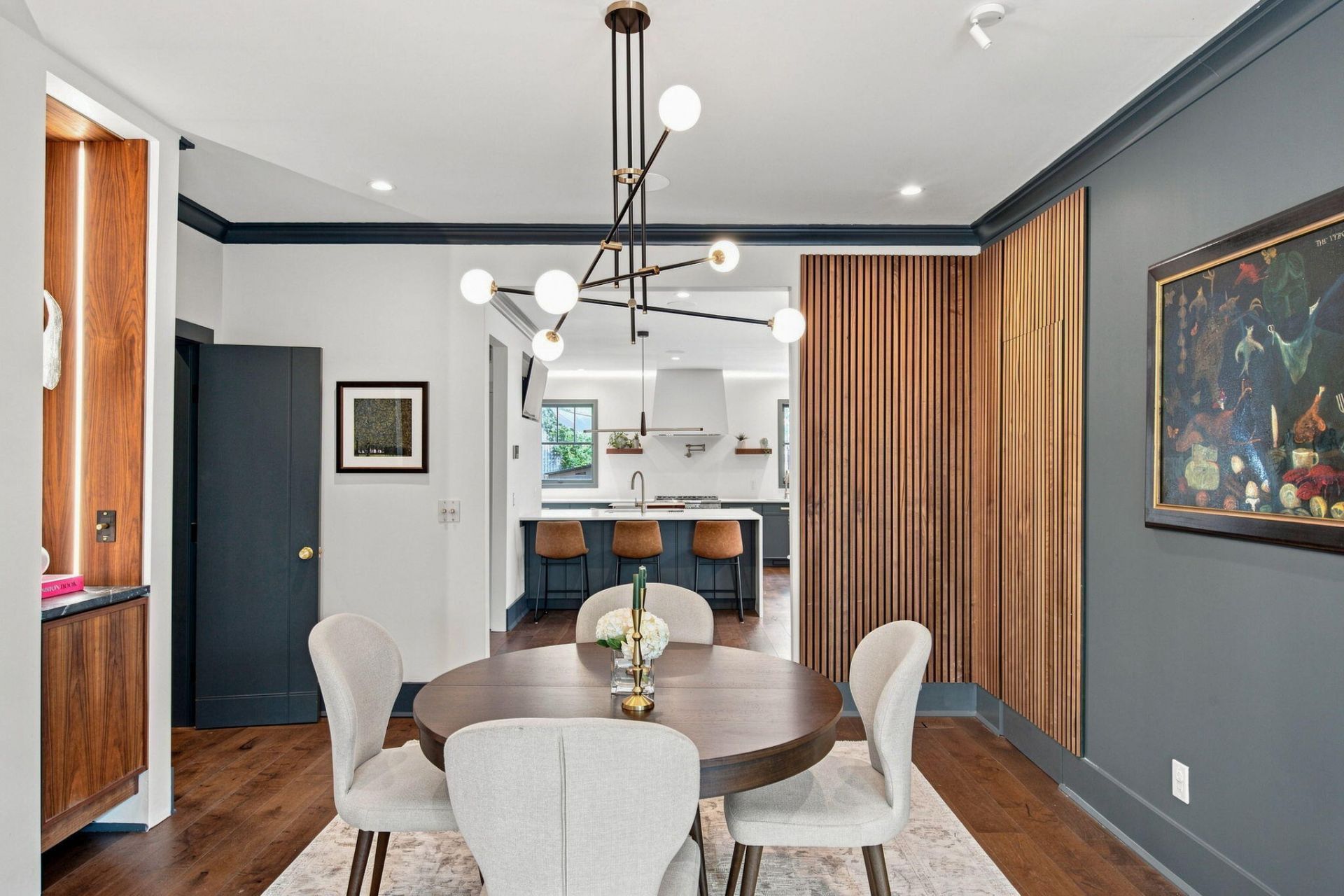 58 Laurens Street Photo 11